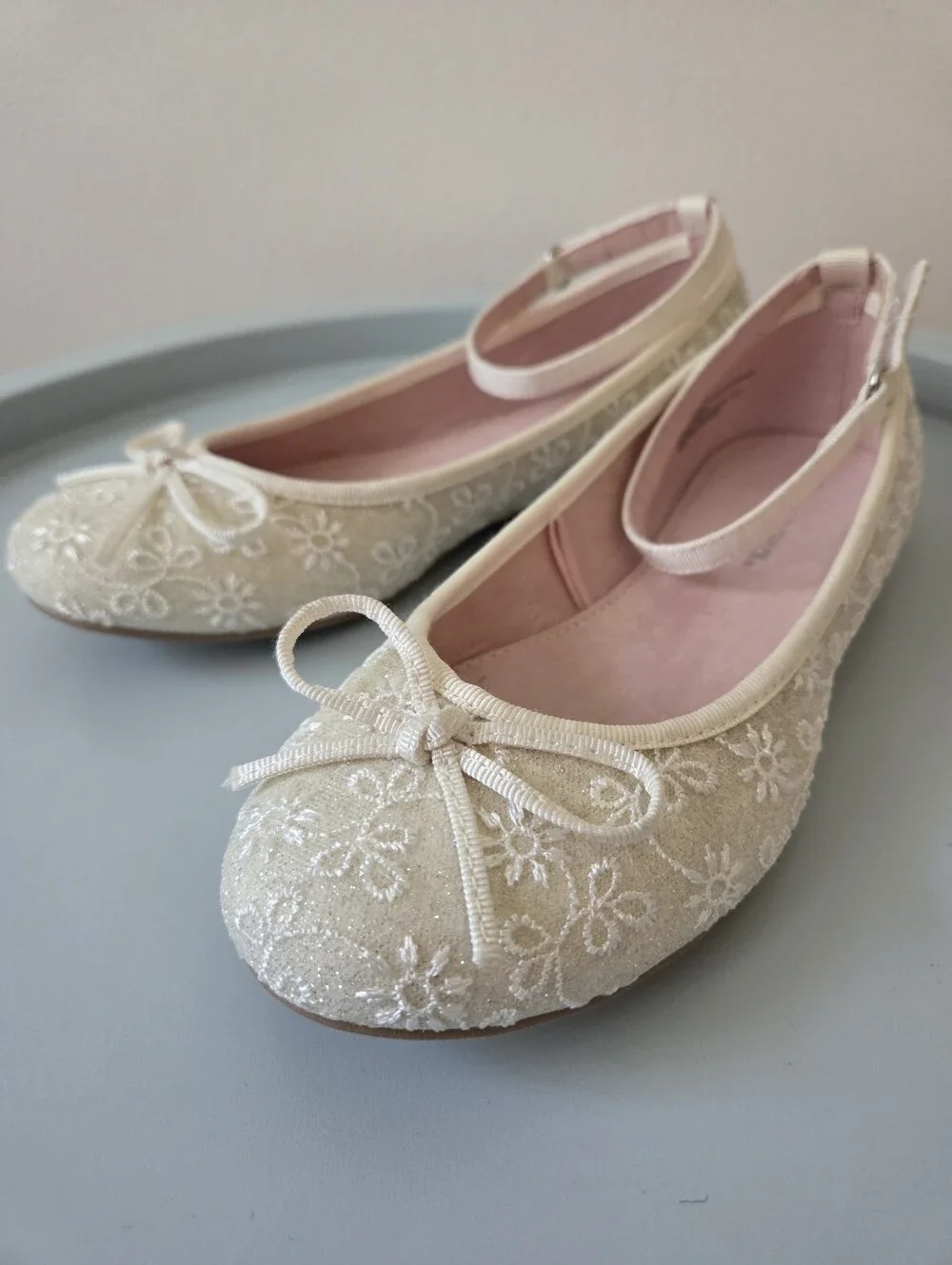 Falls Creek Cream Floral Sparkle Dressy Shoes Girls 3